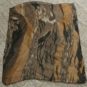 sheer Scarf aprrox 18 x 21